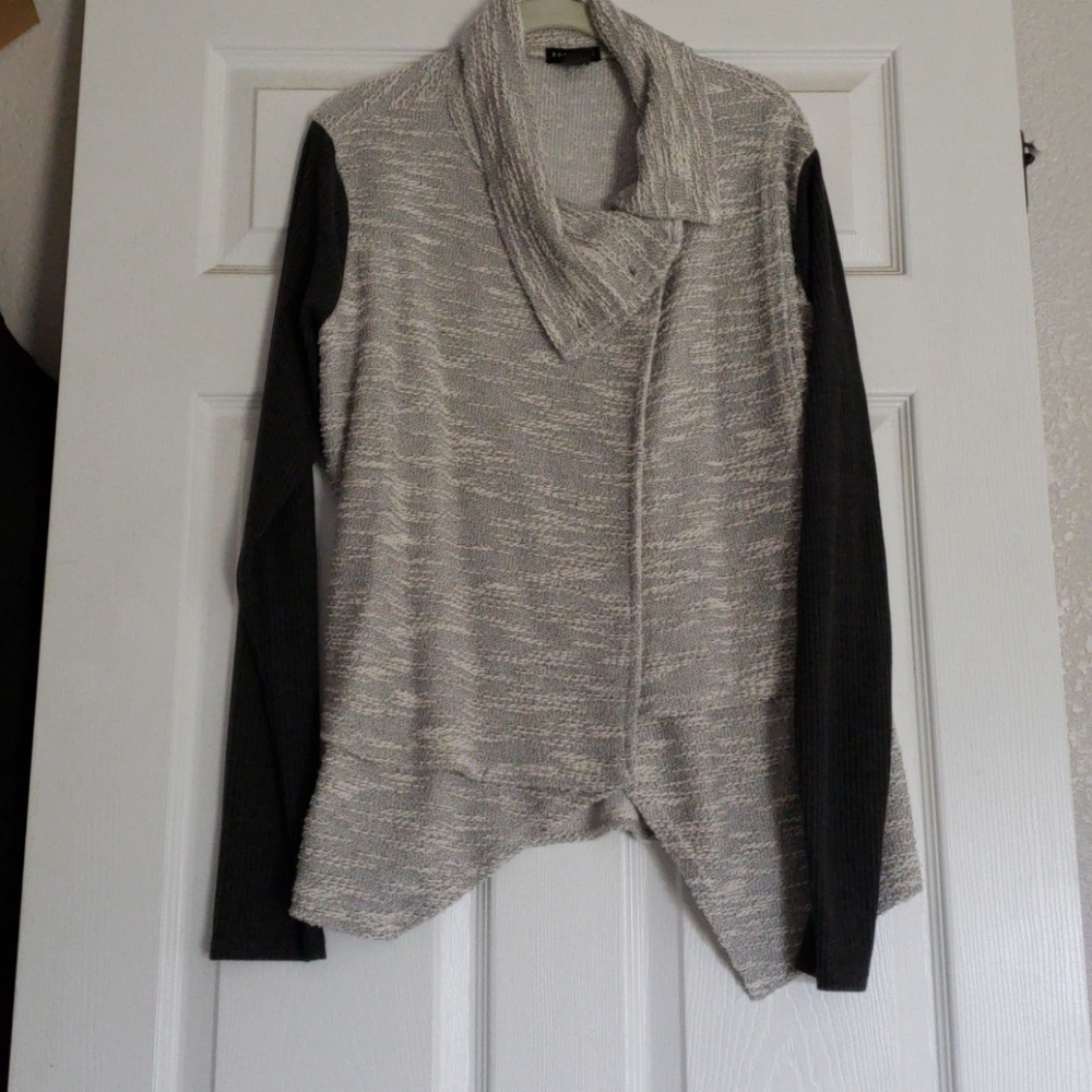 Super soft gray and white jacket